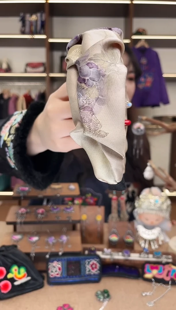 织绣A16黔东南苗族刺绣