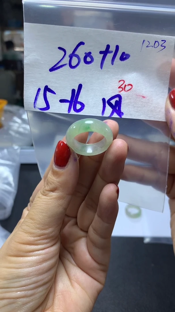 未镶嵌定制翡翠风毛货需精细抛光拍一发一