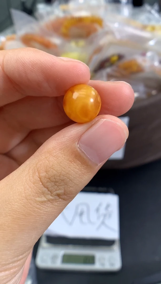 蜜蜡未镶嵌珠宝奇石21