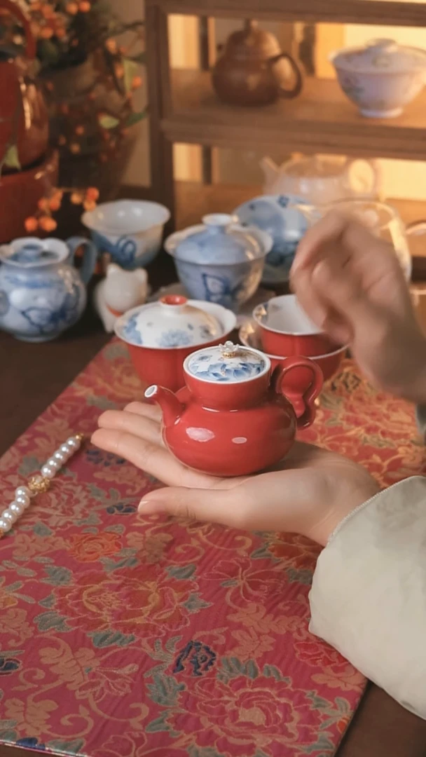 明知山志-胭脂红-牡丹承露-云渺壶（品牌黑盒）