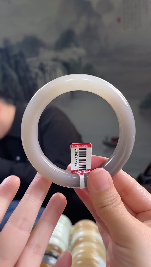 未镶嵌手镯和田玉60+圈口9720