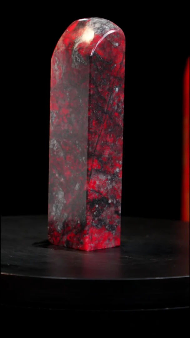 鸡血石梅花鸡血石