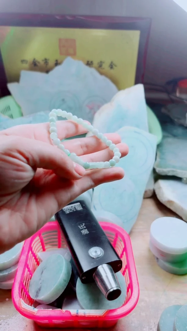 翡翠挂件未镶嵌A货曹璀555