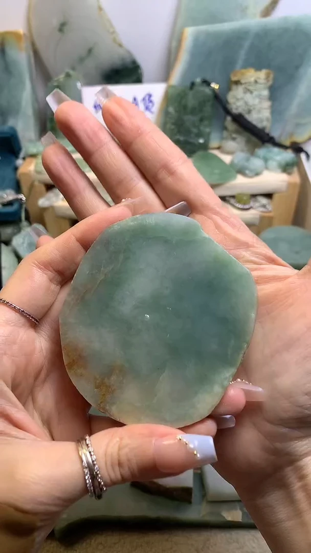 【闪购商品】翡翠挂件未镶嵌缅甸A货翡翠，没有运费险