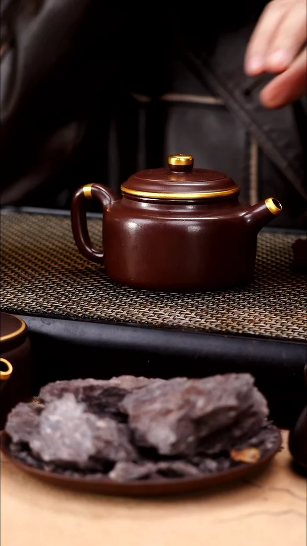 茶壶紫砂四号井茄皮紫泥描金薄胎德钟160cc