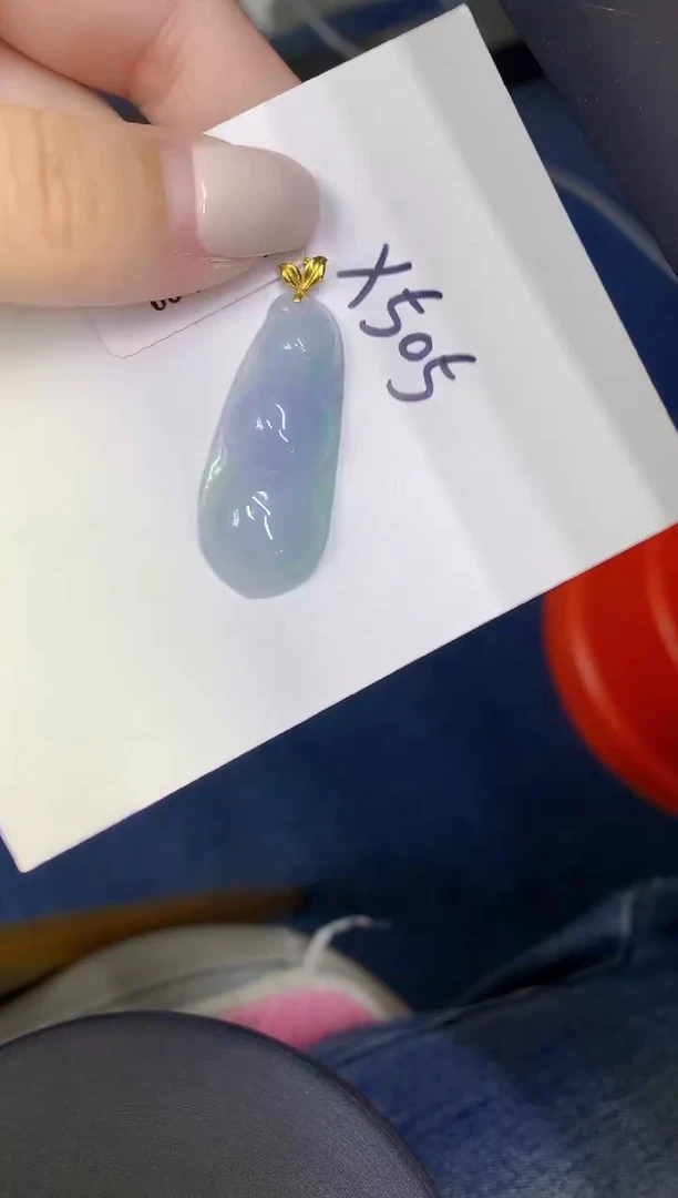 颈饰18K金镶嵌翡翠缅甸天然翡翠A货