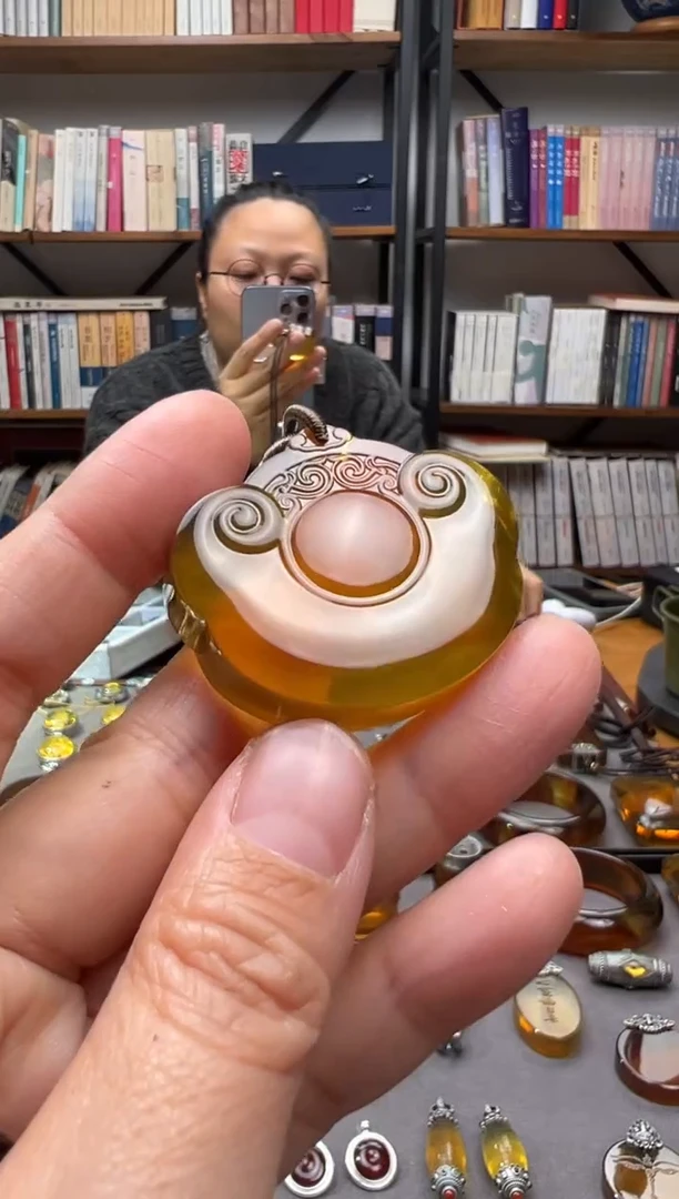 【闪购商品】琥珀颈饰未镶嵌如意吊坠