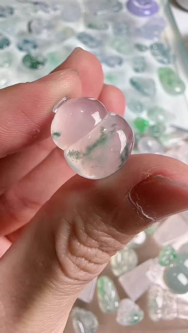 【闪购商品】翡翠吊坠(不含链)未镶嵌··