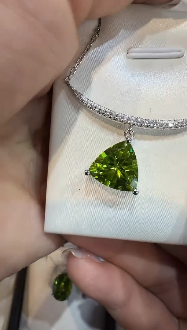 银S925镀金镶嵌项链定制橄榄石茜*三角