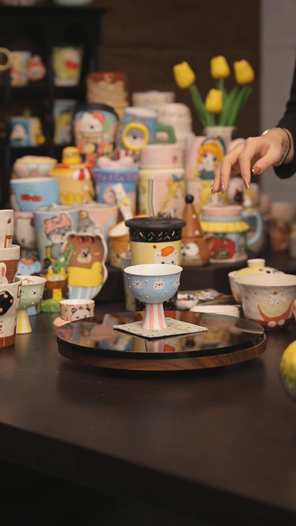 景德镇釉下彩绘设计师款式陶瓷