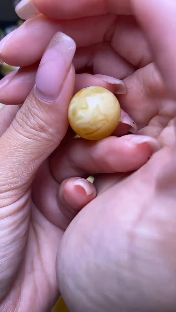 未镶嵌琥珀裸石葵.107