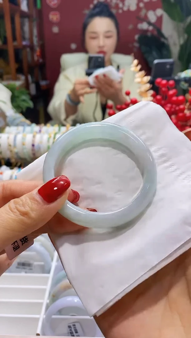 【闪购商品】翡翠手镯未镶嵌48湖水绿52-54/12.3*7.3