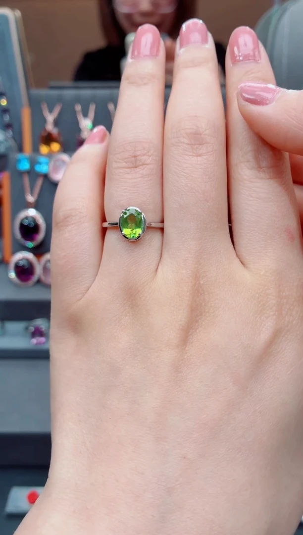 银S925镶嵌戒指橄榄石橄榄石戒指