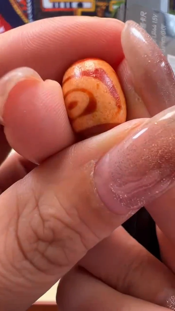 玛瑙/玉髓（覆膜）颈饰未镶嵌20.（微瑕）