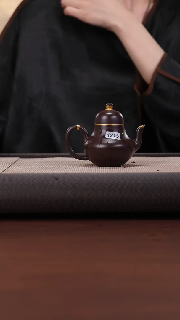 【闪购商品】紫砂茶壶1215 紫茄泥描金思婷 130cc