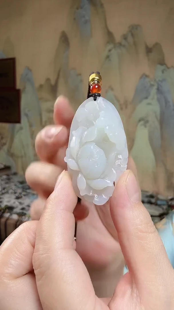 颈饰未镶嵌和田玉.
