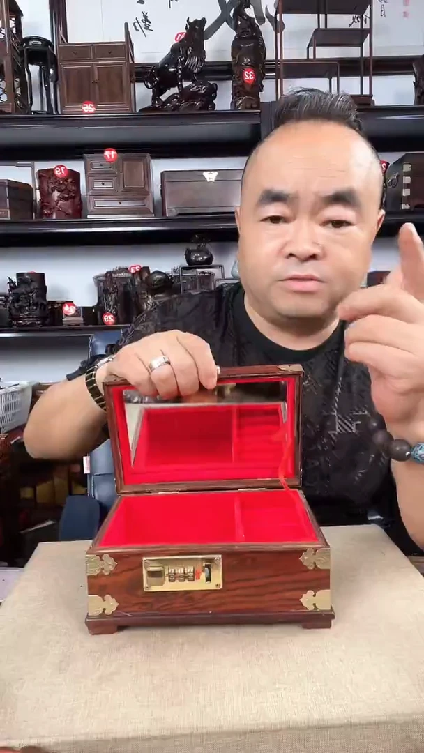 木老李红木工艺品588瑕疵