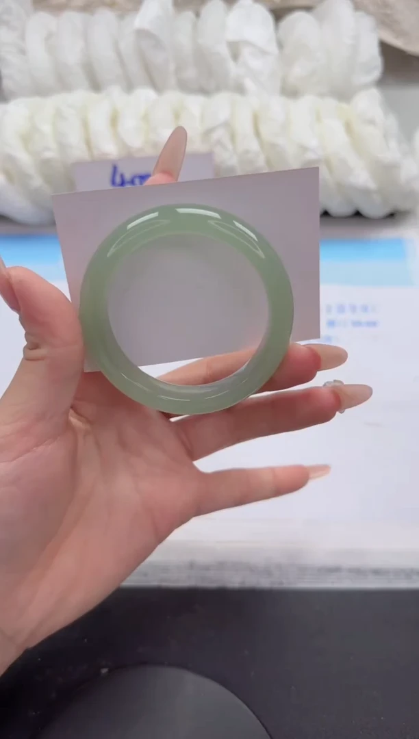 石英质玉手镯未镶嵌128-50.4