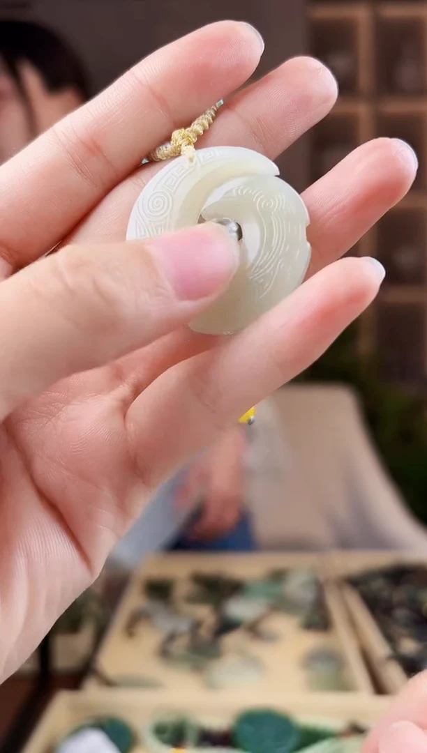 颈饰未镶嵌和田玉拍一发一，多样性发货