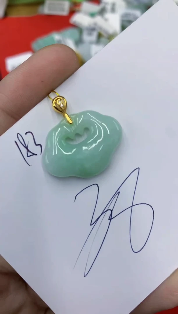 翡翠未镶嵌颈饰11111111111