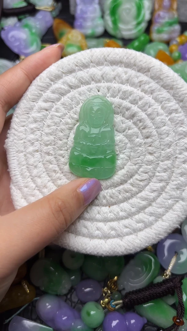 颈饰未镶嵌翡翠缅甸翡翠吊坠