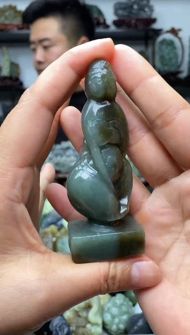 未镶嵌和田玉把件1