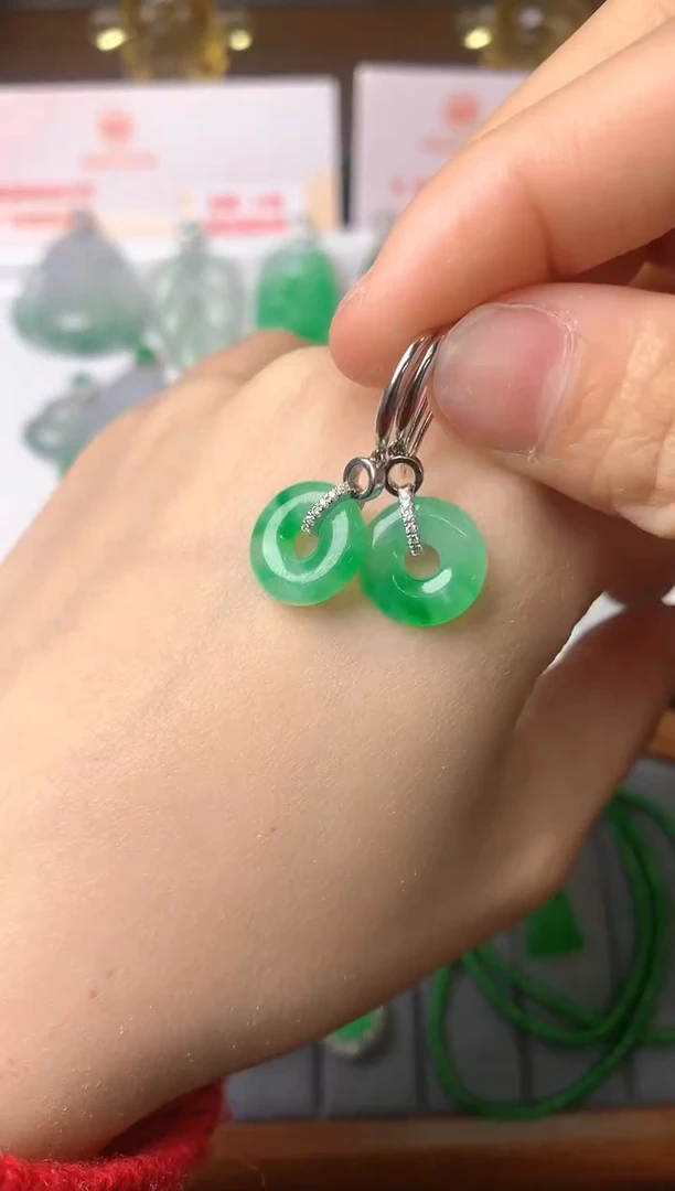 【闪购商品】翡翠耳饰18K金镶嵌耳钉