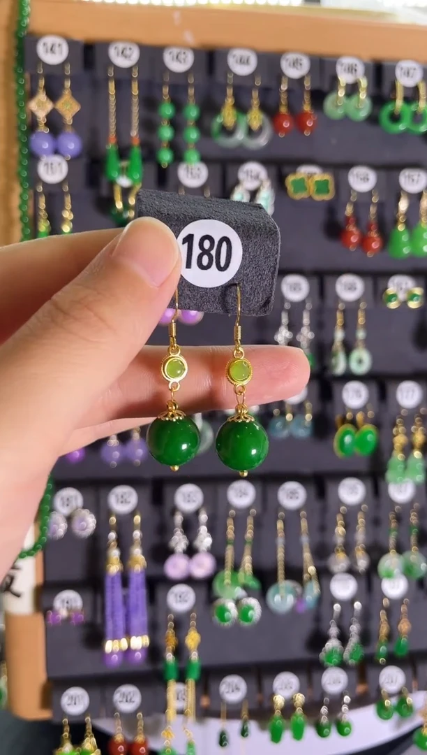 翡翠银S925镶嵌颈饰180....