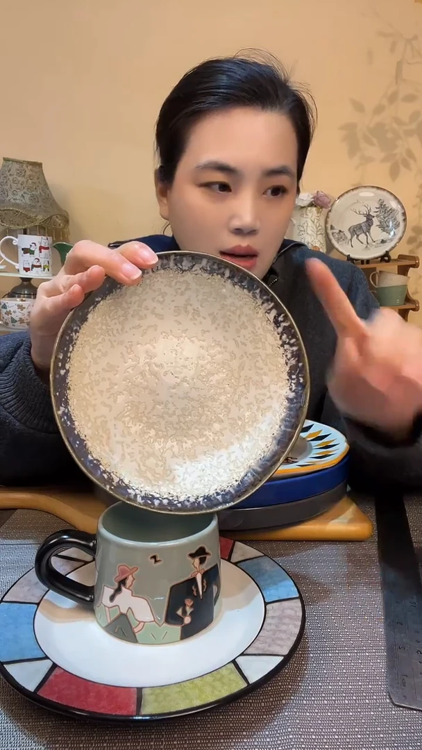 瓷片7英寸异形碗  微瑕介意勿拍