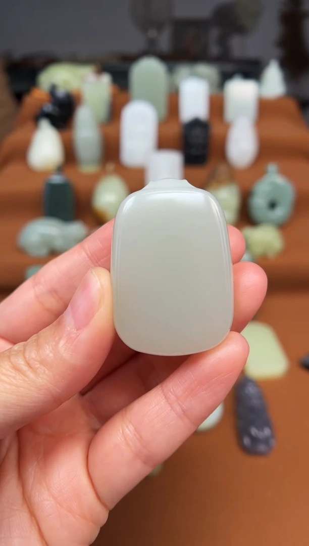 颈饰未镶嵌和田玉平安牌