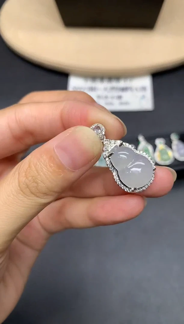 翡翠银S925镶嵌吊坠(不含链)葫芦【多样性发其一】