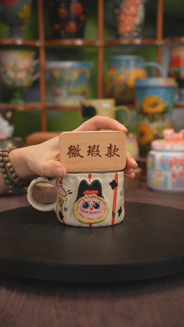 景德镇釉下彩手绘拉布布微瑕