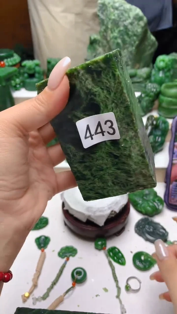 未镶嵌和田玉（碧玉）珠宝半成品2