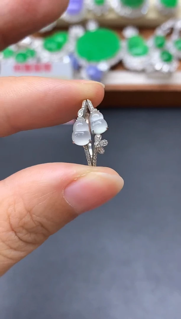 18K金镶嵌戒指翡翠369-中国好珍宝