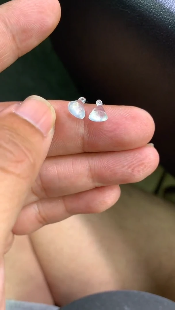 颈饰未镶嵌翡翠莲蓬一对