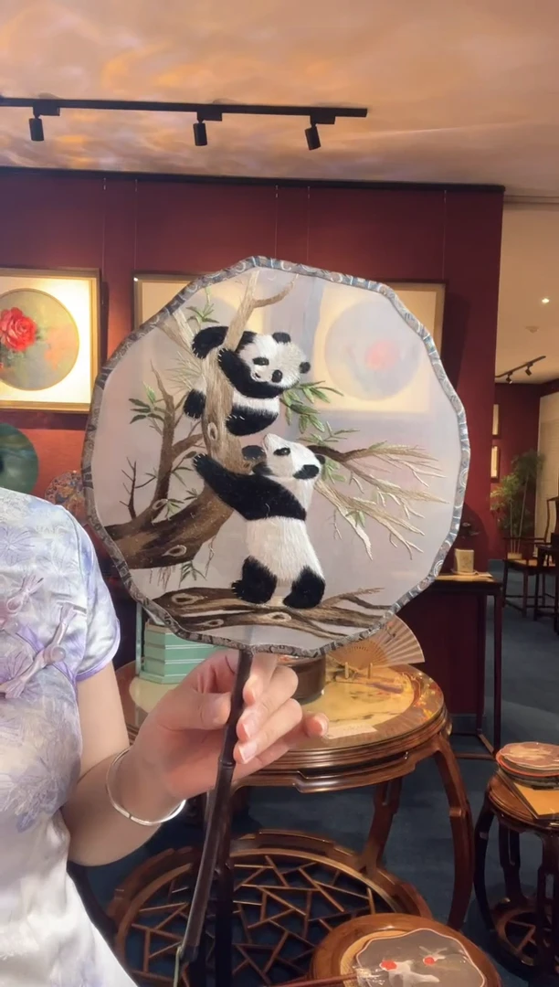 刺绣非遗苏绣团扇