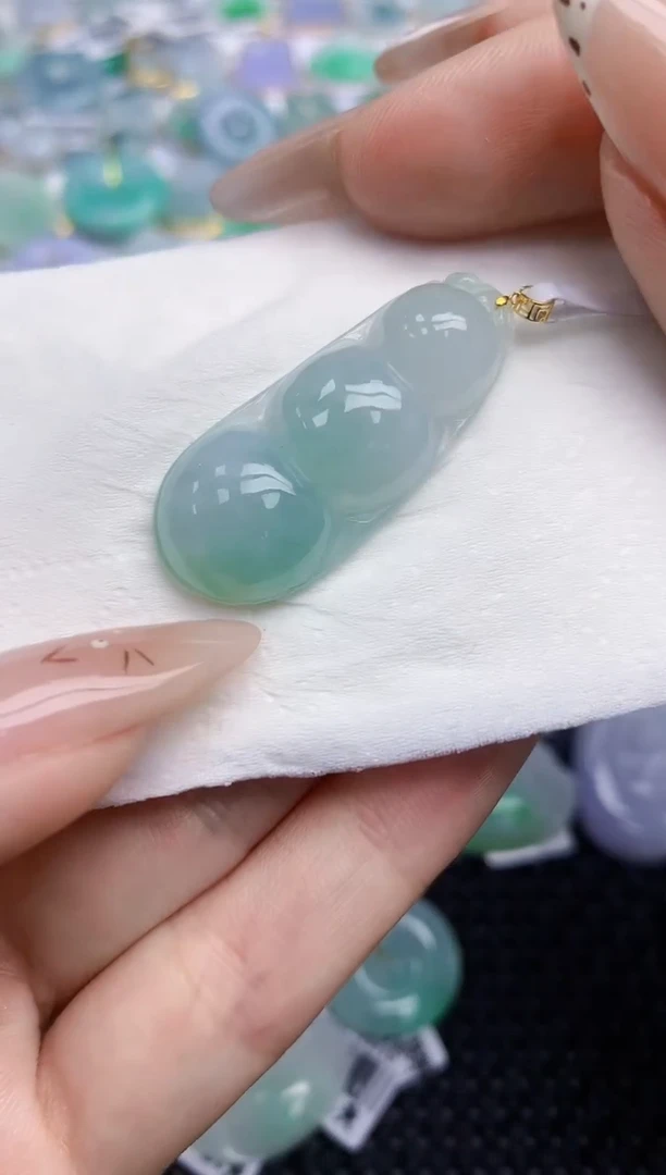 翡翠18K金镶嵌颈饰11    天然翡翠A货