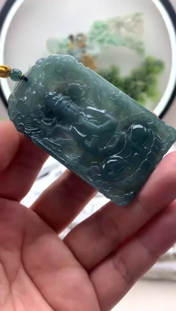 颈饰未镶嵌翡翠千手观音