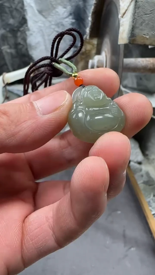 和田玉未镶嵌颈饰吊坠