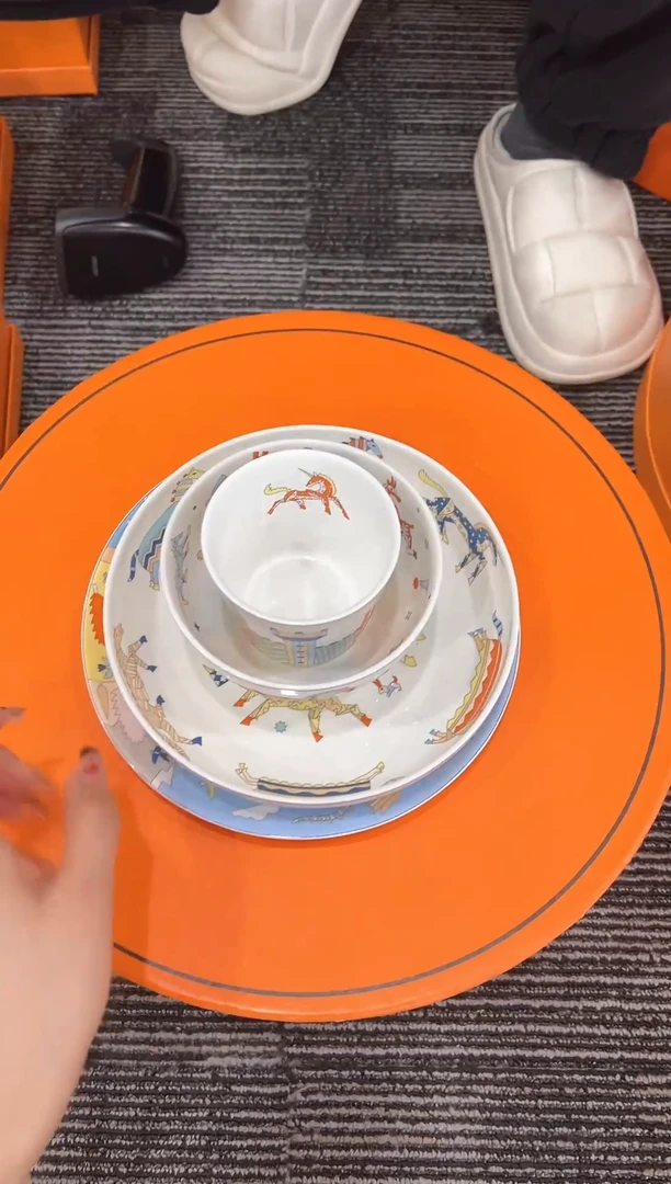 【闪购商品】杯H67------------