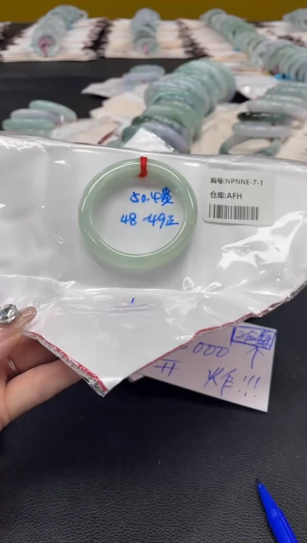 未镶嵌手镯翡翠翡翠手镯