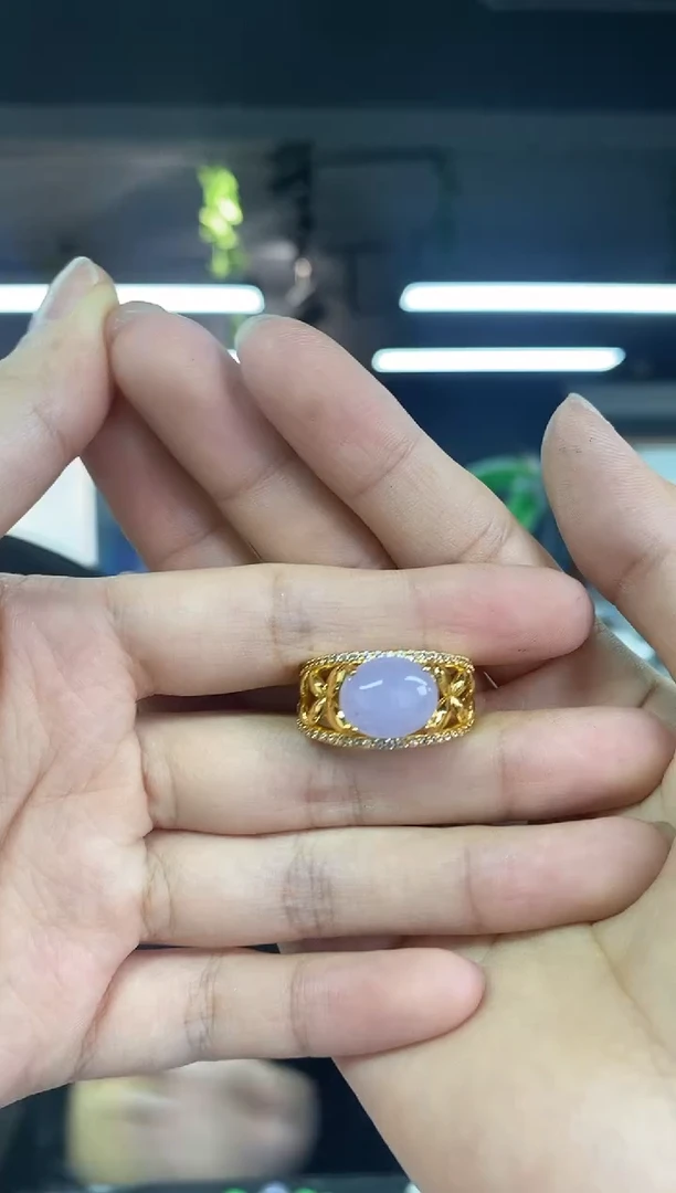 翡翠戒指未镶嵌多样性发其一颜色微差