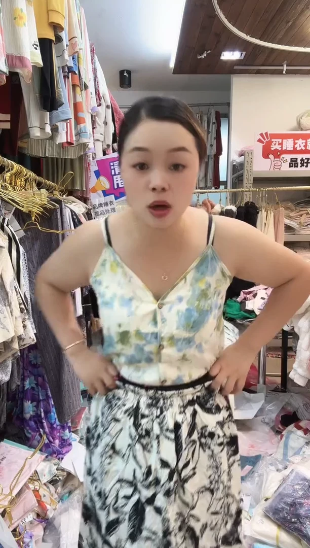 上**雪黑白叶子1条短裤