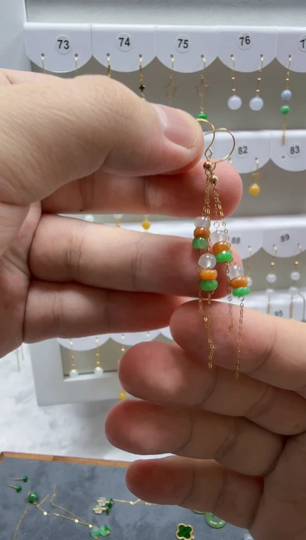 18K金镶嵌翡翠耳饰天然缅甸翡翠A货