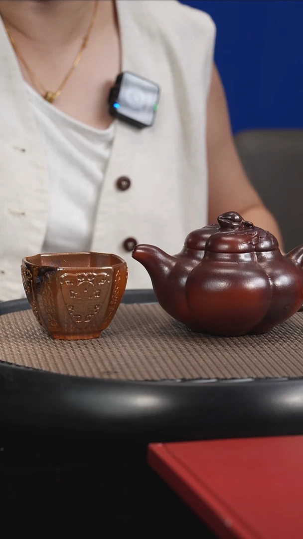 茶壶紫砂【F021】上合桃+杯子+茶叶+墨宝宜兴紫砂SJJ