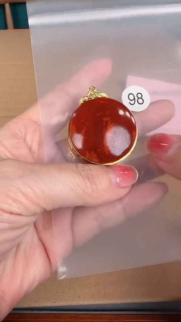 【闪购商品】南红玛瑙吊坠(不含链)18K金镶嵌原矿无优化无裂定制