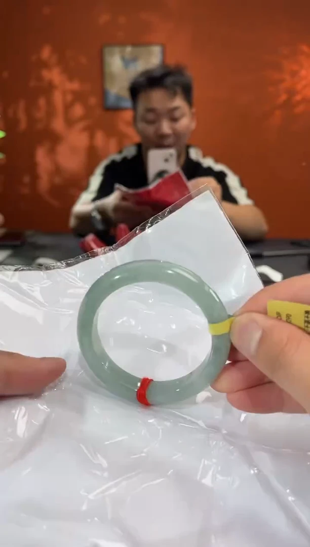 未镶嵌手镯翡翠翡翠手镯