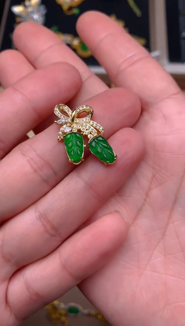 【闪购商品】翡翠吊坠(不含链)银S925镶嵌叶子
