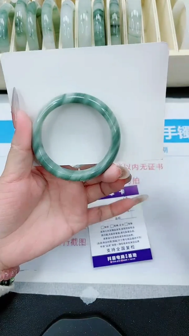 【闪购商品】石英质玉手镯未镶嵌219号/53-54圈