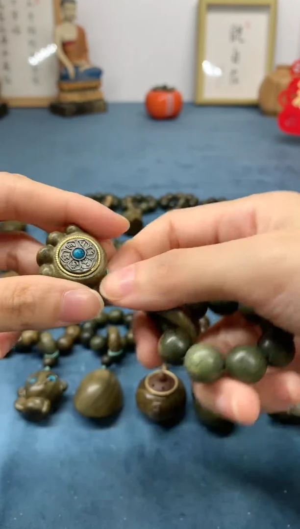 【闪购商品】维腊木（绿檀）把件猫爪转转 盘玩件